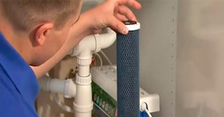 Установка угольных фильтров для воды и вытяжки от 3657 рублей в Миассе